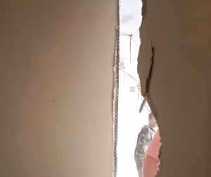 Disputed pantry: how the conflict between neighbors ended with the destruction of walls in a house in Dzerzhinsk