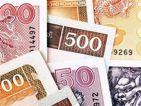 What numbers on banknotes bring money?