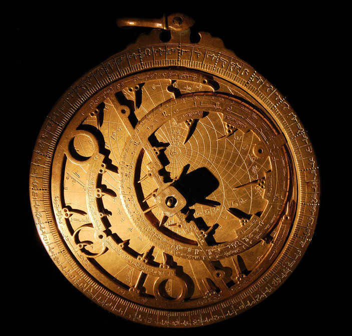 Astrolabe ("Schrödinger's Cat" #7-8, 2017)