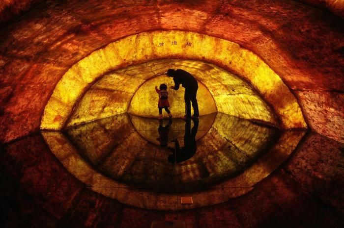 What is in the center of the Earth? (5 photos)