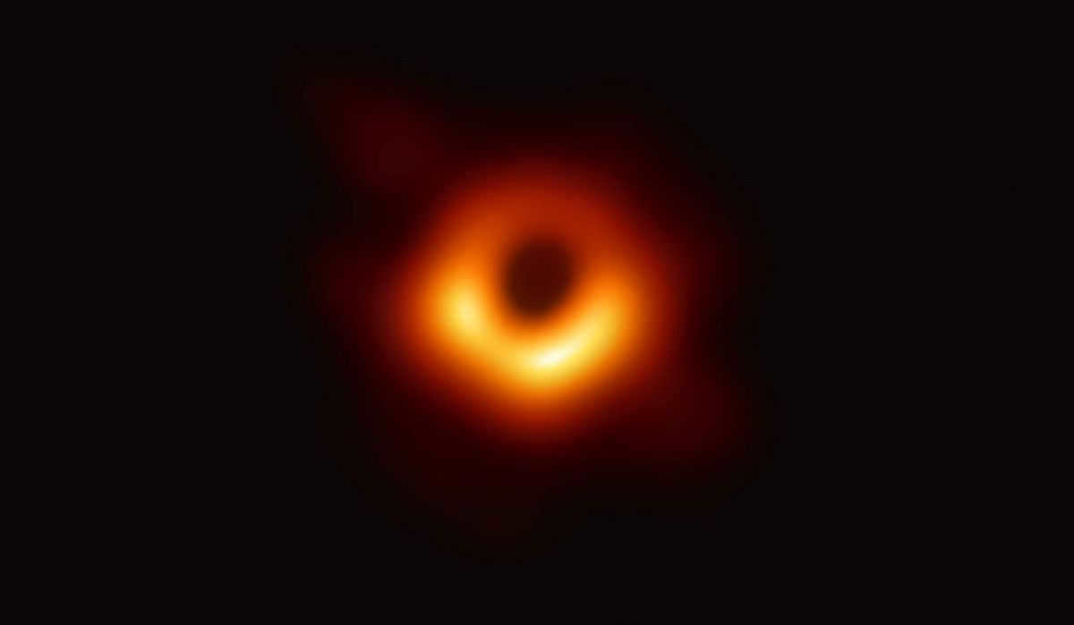 black hole real photo