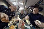 Joint dinner of the Russian and American crews on the ISS //VIDEO 360//