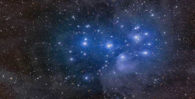 Exosphere and stardust