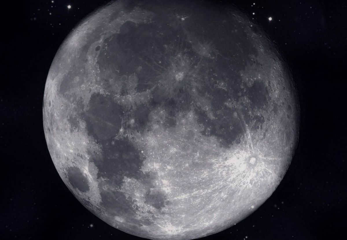 Physical characteristics of the Moon