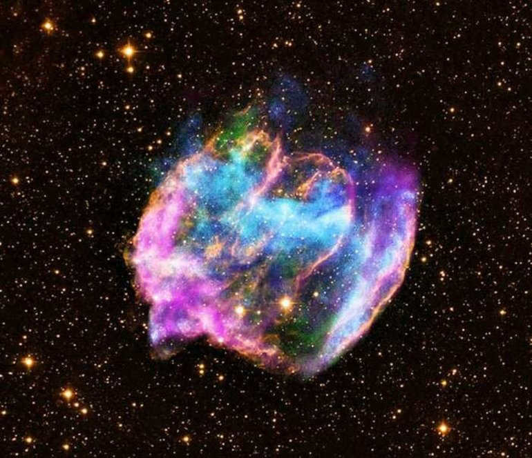 The last stage of life of giant luminaries