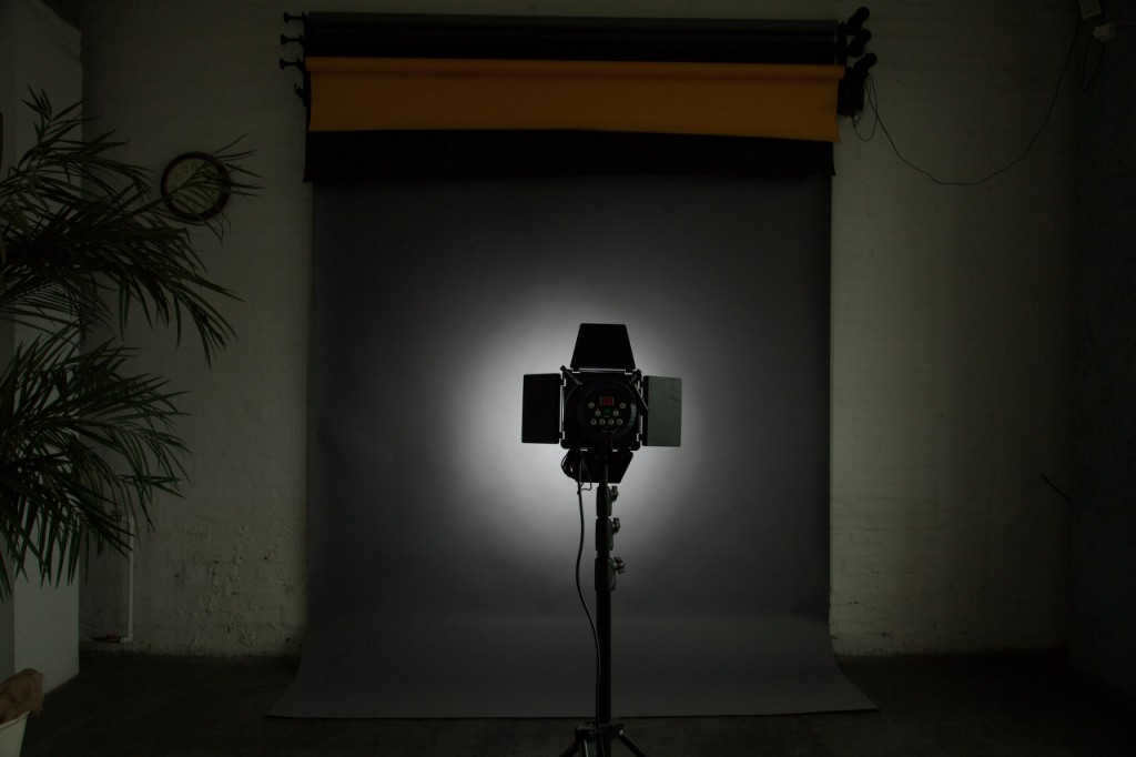 standard reflector with honeycomb, distance to background 2.5m