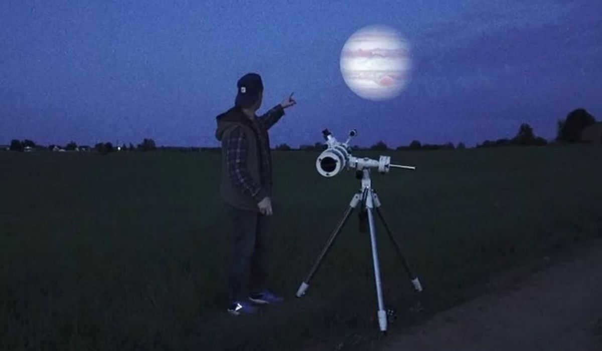 Jupiter is the largest planet in the solar system.