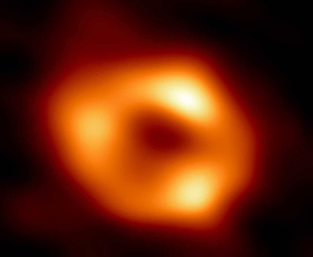 Photo of black hole in the center of galaxy: how it is made and why it is important 4