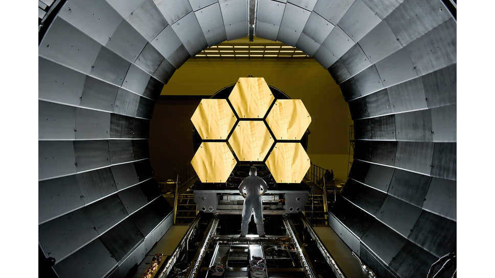 Today's pinnacle of orbital astronomy, the James Webb Telescope with its 6.5-meter mirror.