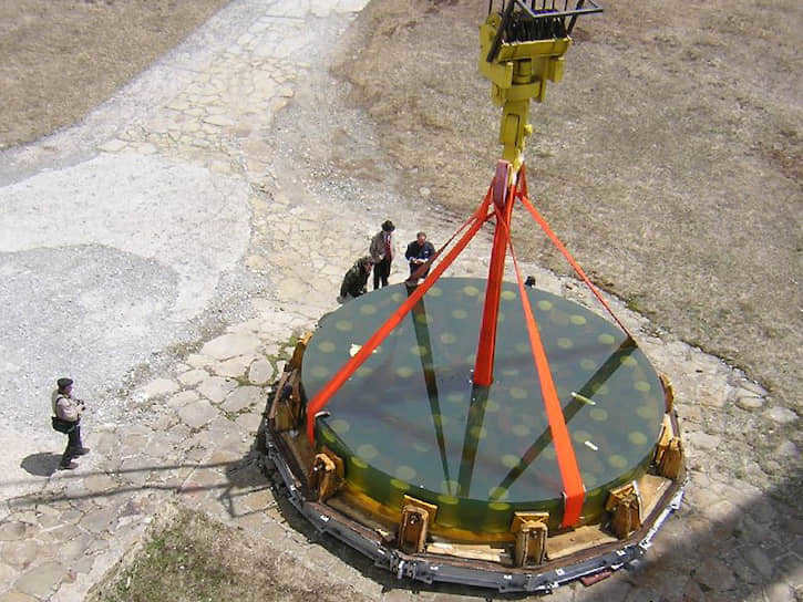 In 2007, the first BTA mirror was taken for repolishing to the Lytkarinsky Optical Glass Plant (LZOS). The cost of its transportation then amounted to 3.5 million rubles.