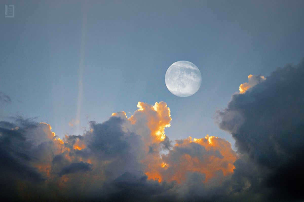 Moon in the morning