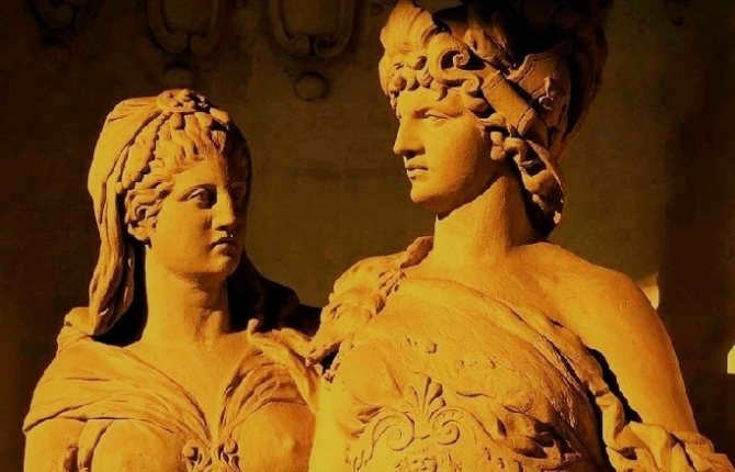 Artemis and Apollo sculpture of ancient Greece)