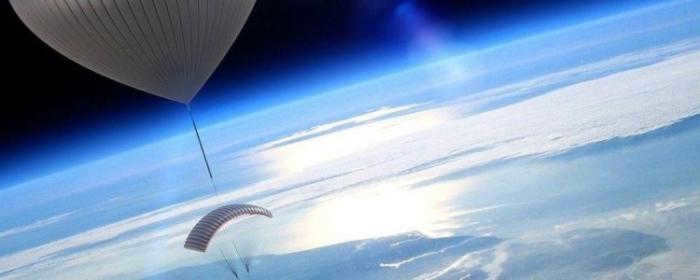 How long does it really take to fly to the moon? (3 photos)
