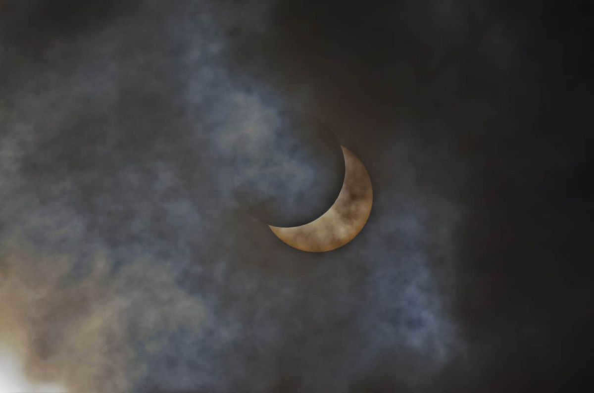 Photographs of the solar eclipse taken by amateur astronomers: