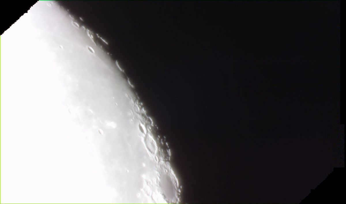 An example of a "raw" stack without fine processing in the photo editor. It shows that the surface detail is much higher than in the video, and the shifted exposure and uneven frame borders look questionable from the aesthetic point of view 