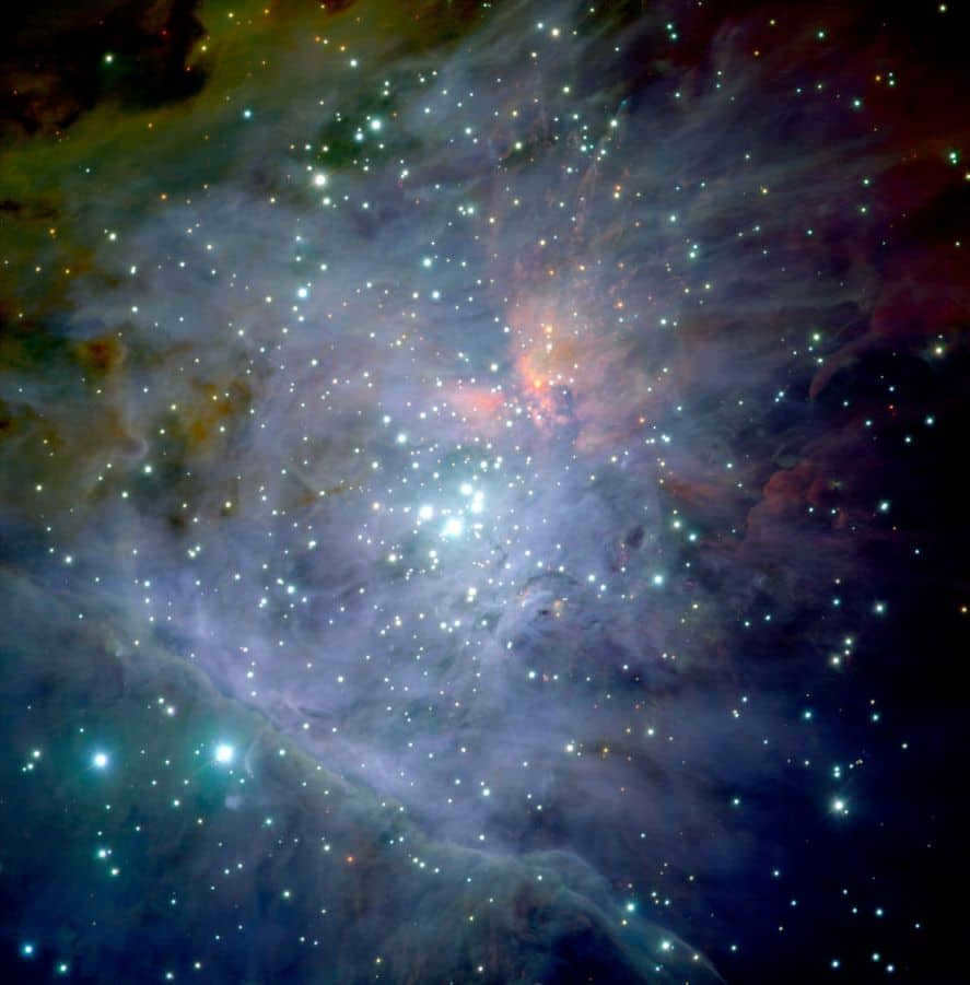 Color composition of the central part of M42 captured by the Very Large Telescope. A total of 81 images were used. The stars of Orion's Trapezium are visible in the middle, as well as the cluster itself, with thousands of stars that are up to a million years old.