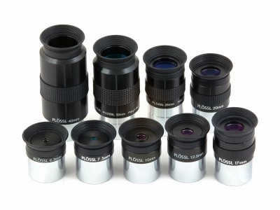 Eyepieces with a standard rubber eyecup.