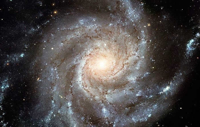  Elliptical galaxy