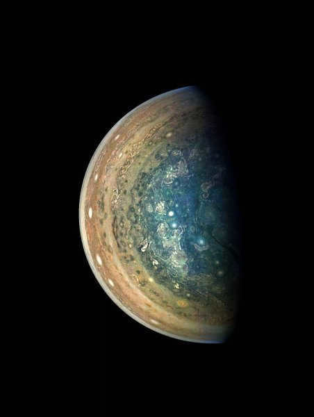 The most beautiful images of Jupiter - remembering the Juno mission