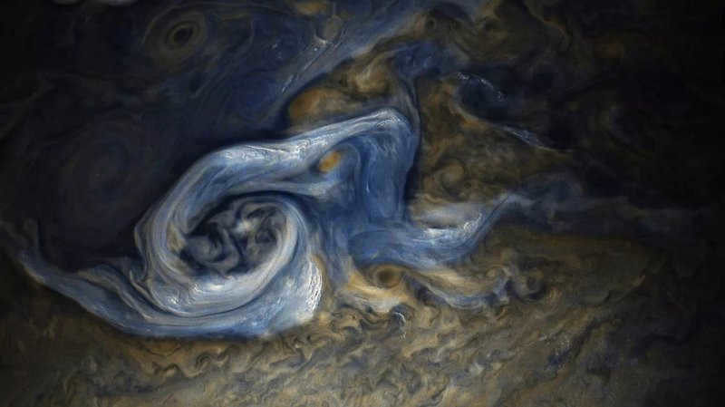 The most beautiful pictures of Jupiter - remember the Juno mission
