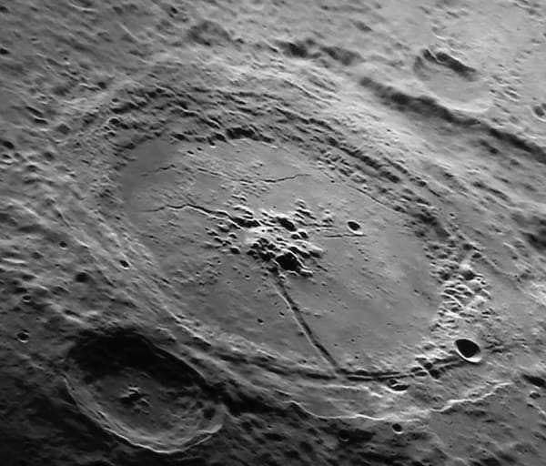 Petavius Crater (Petavius)