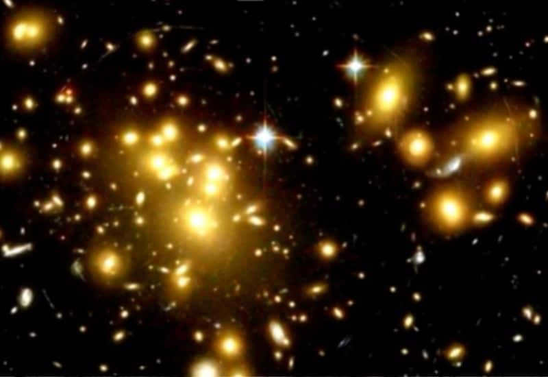 Galaxy cluster in the constellation