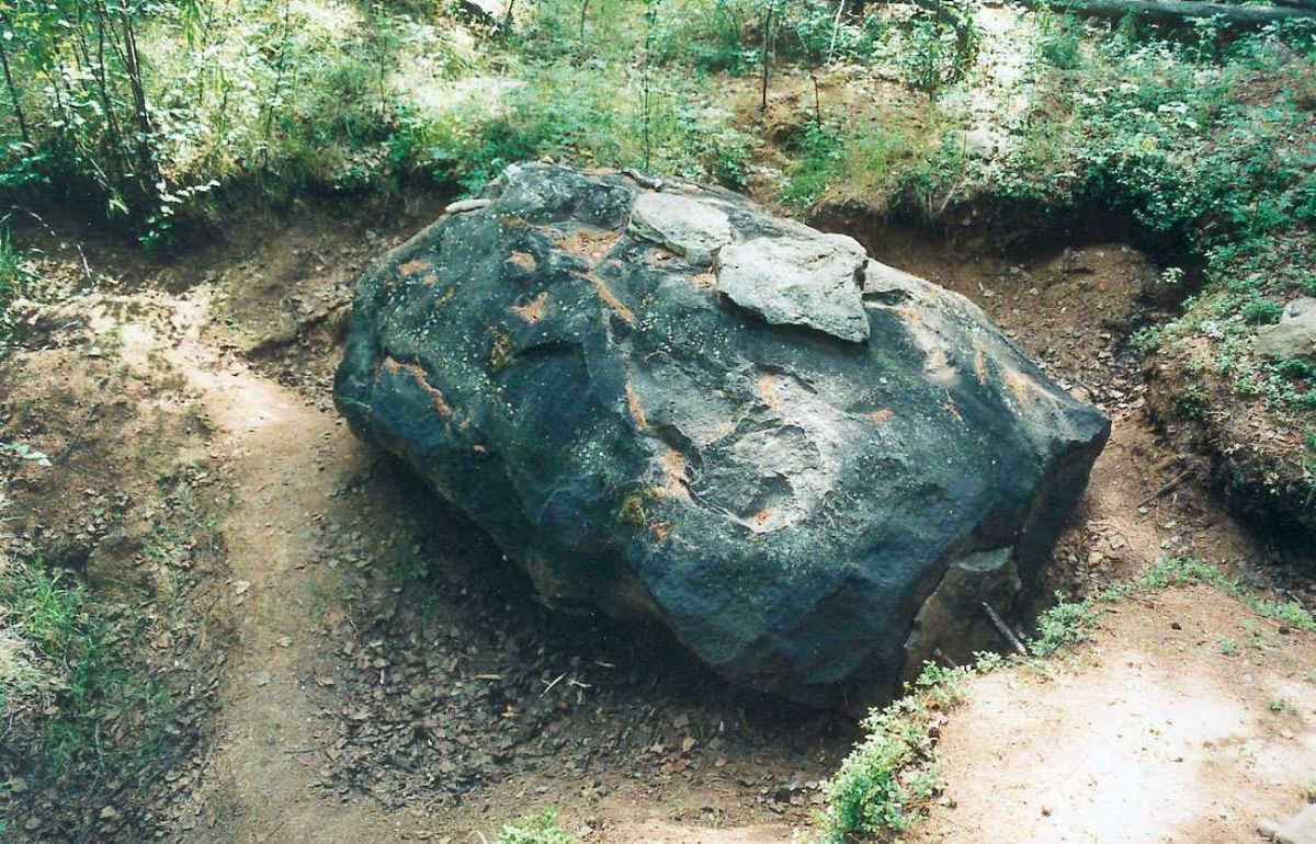 Tunguska meteorite - theories, expeditions