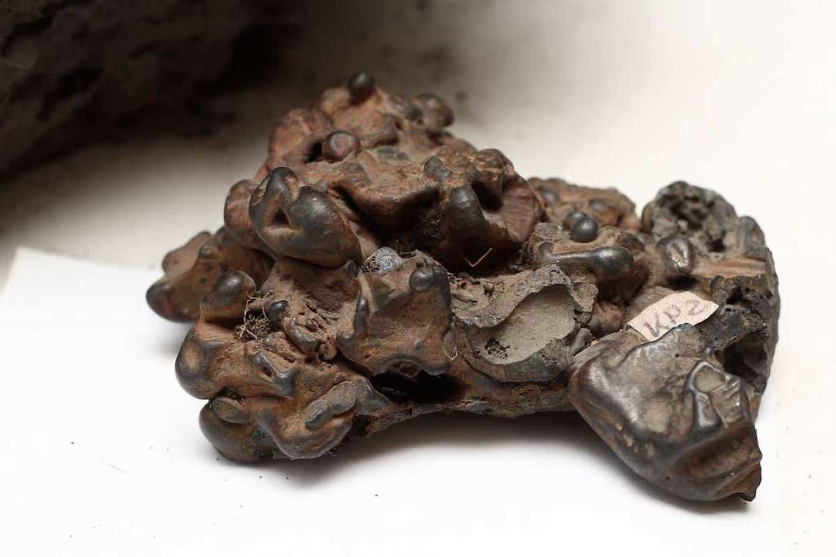 Tunguska meteorite - theories, expeditions