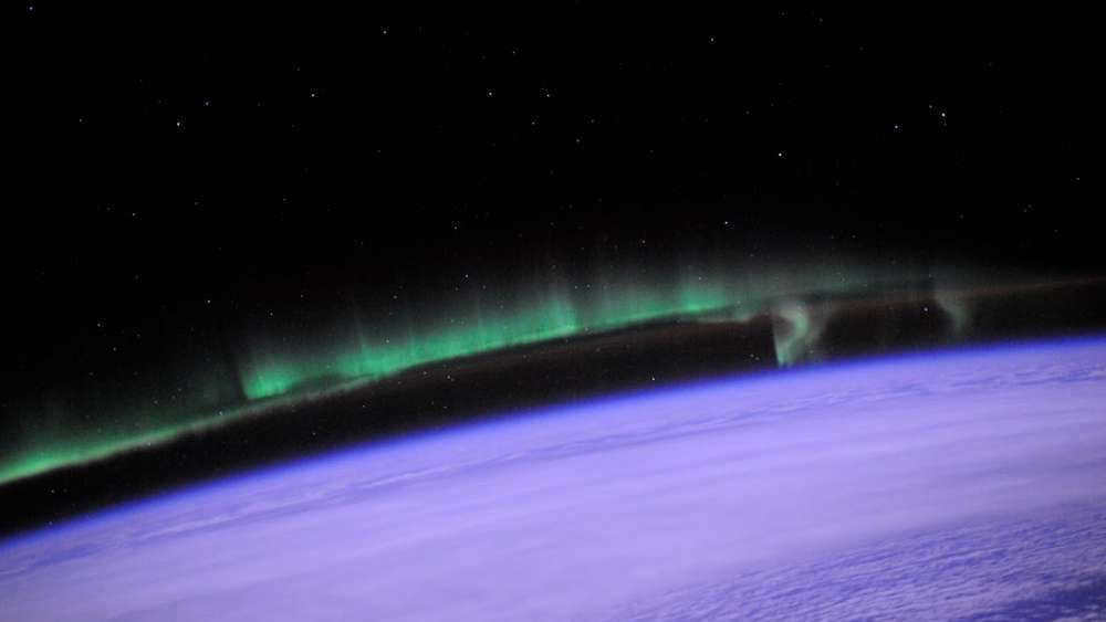 What does the atmosphere of our planet consist of?