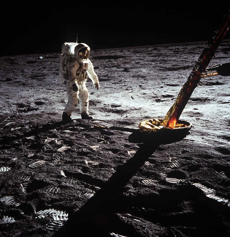 How big is the Moon? Let's try to imagine...