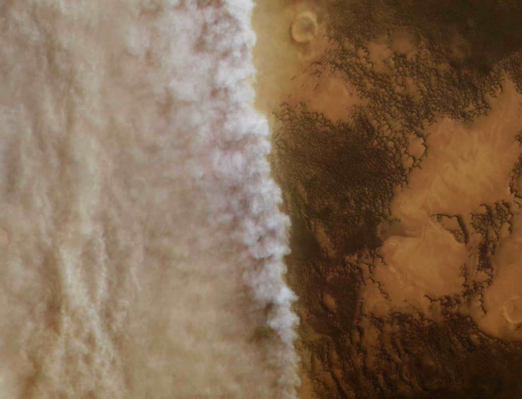 Storms on Mars (Mars Express spacecraft shows a dust storm on Mars)