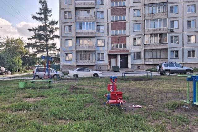 In Novosibirsk, the prosecutor's office demands to remove playgrounds because of harmful radiation