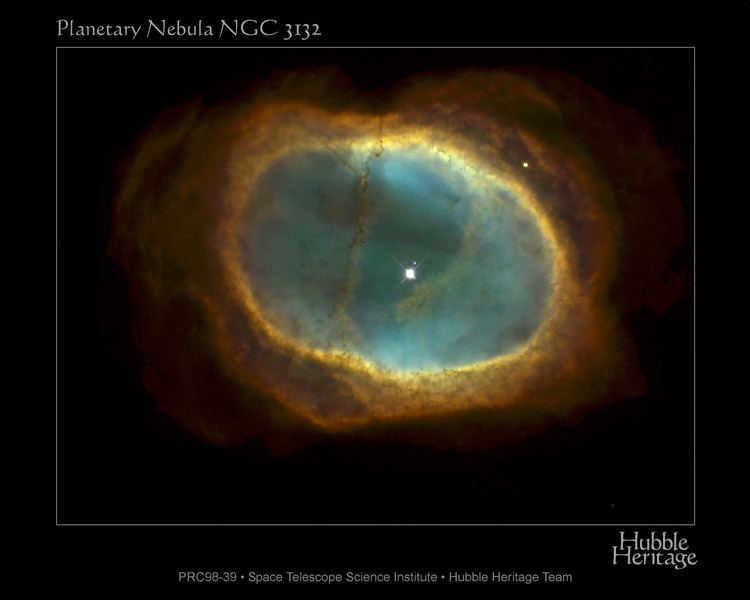 Planetary nebula NGC 3132: double star in the center - analog of Sirius.