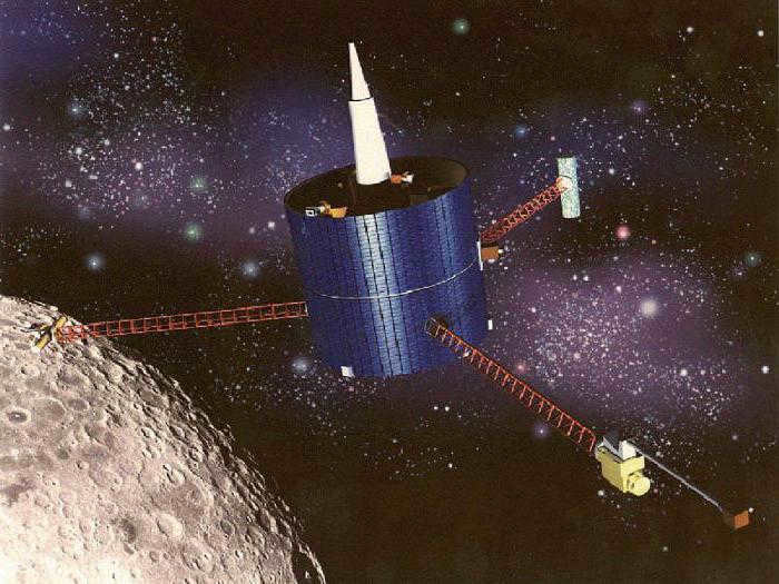 what is the mass of the moon
