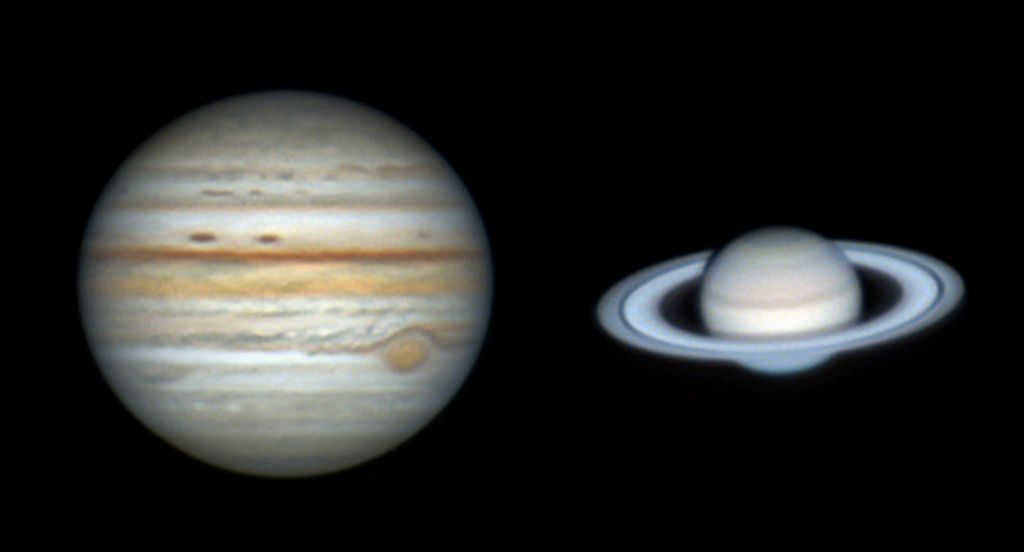 color of Saturn and Jupiter