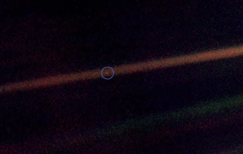 Photo of the Earth at a distance of 6 billion kilometers
