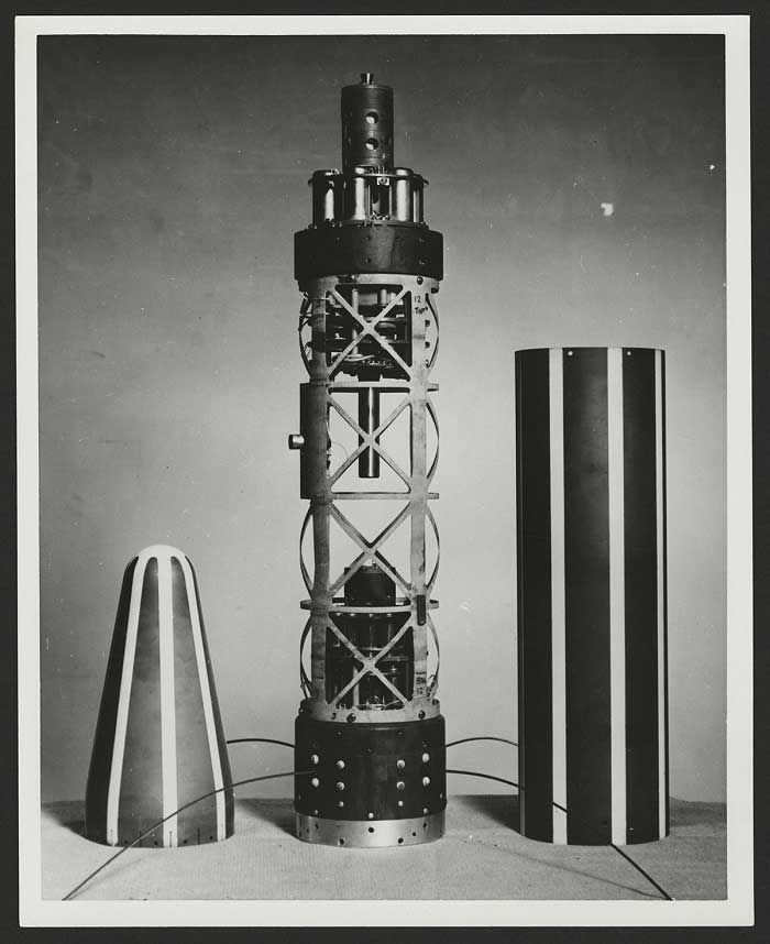 Photo: NASA / The image shows the scientific instruments installed inside Explorer 1 and the outer hull of the stage satellite 