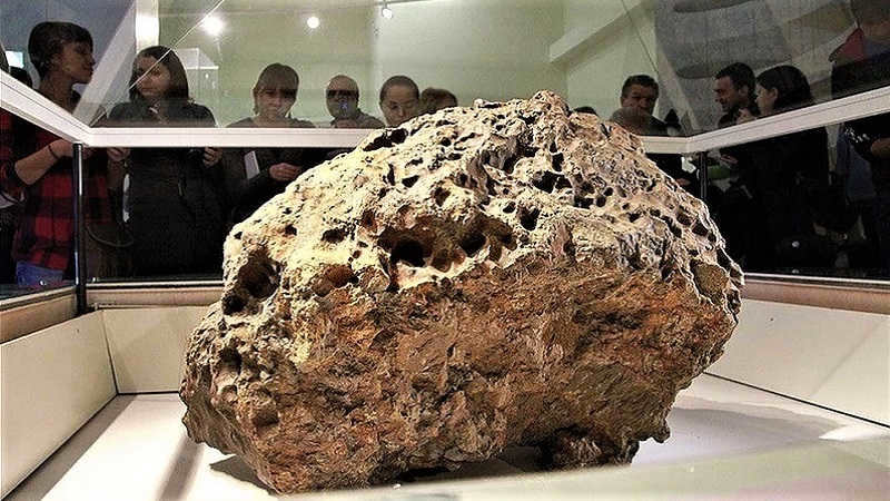 Chelyabinsk meteorite in the museum