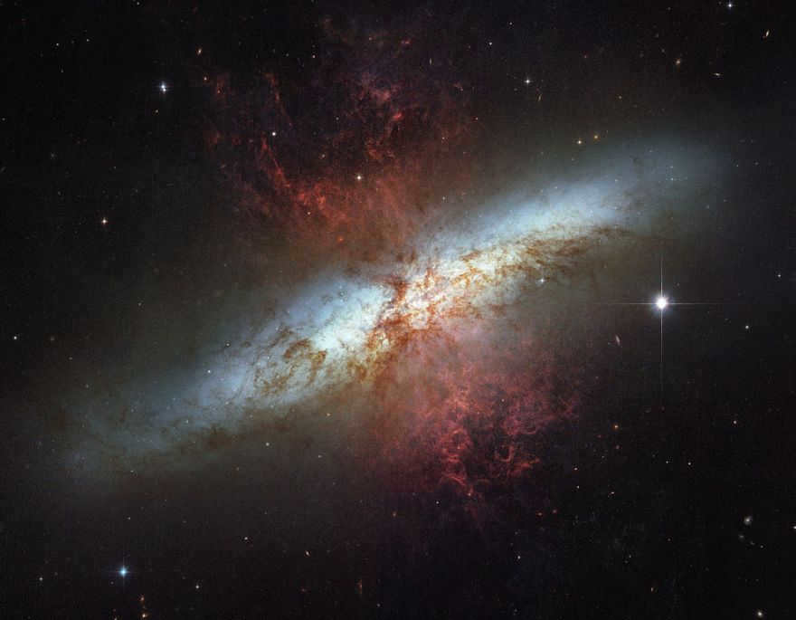 Galaxy M 82