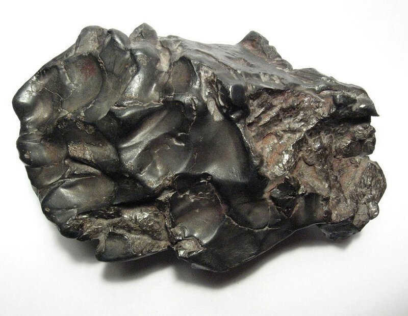 4. Sikhote-Alin meteorite: one of the largest observed to fall (Russia) One of the largest meteorites in the world fell in Primorsky Krai in the Sikhote-Alin Mountains in February 1947. The dazzling bolide caused by it was observed in Khabarovsk and other n