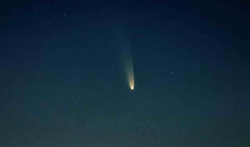 Photo of comet NEOWISE
