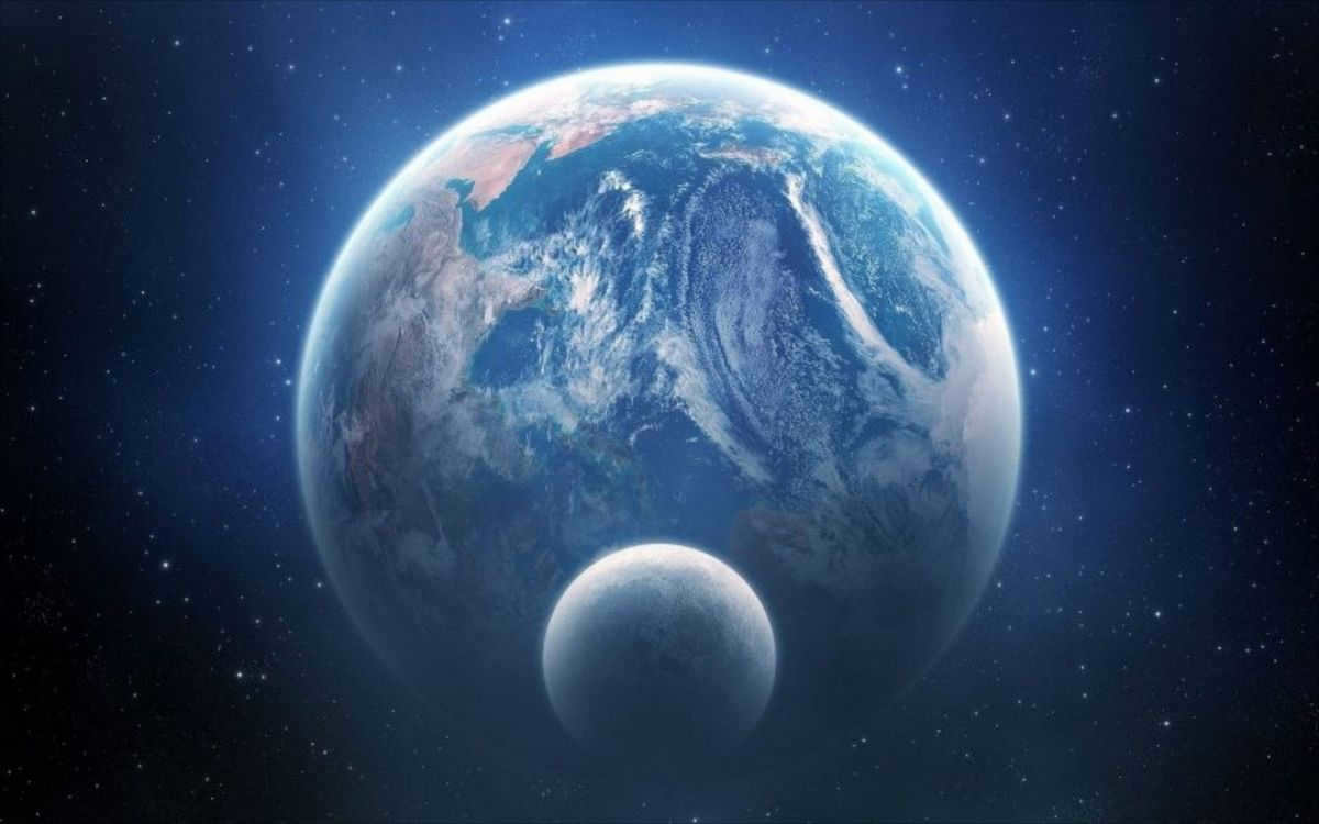 The Moon and the Earth - the motion of the Moon