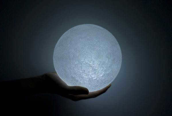 What is the mass of the moon
