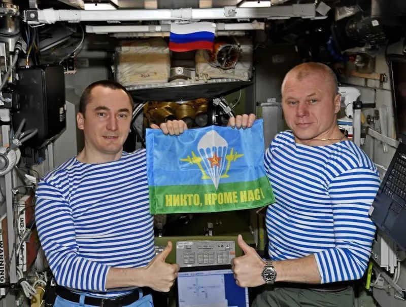 Cosmonauts Pyotr Dubrov and Oleg Novitsky