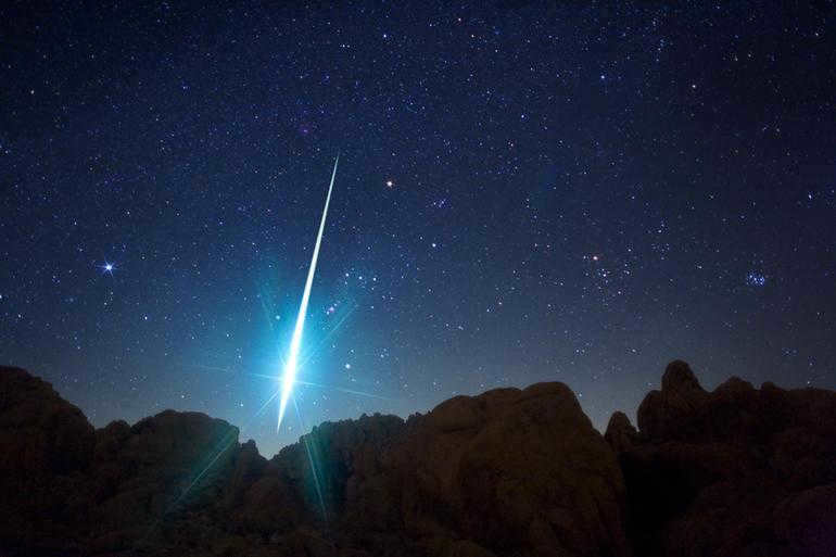The color of the meteor