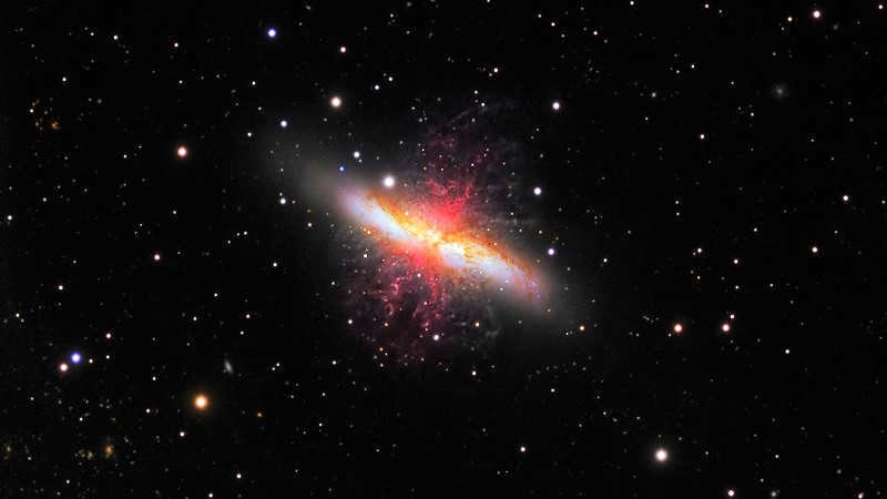 Cigar (Messier 82)