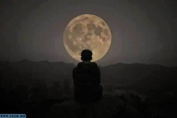 What is wrong with the Moon? Mysteries of the Moon that modern science cannot explain