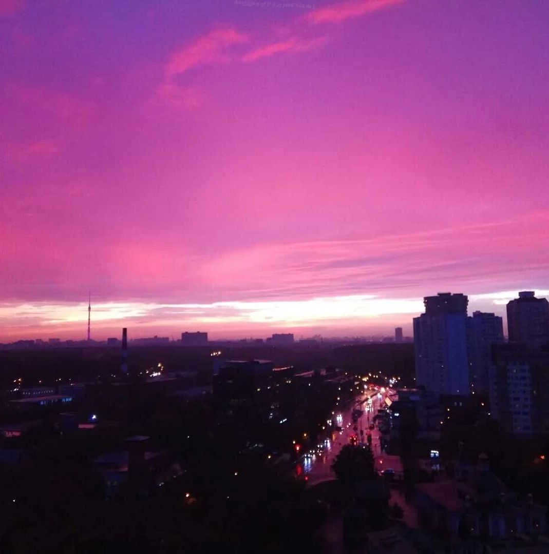 Pink color and wavelength
