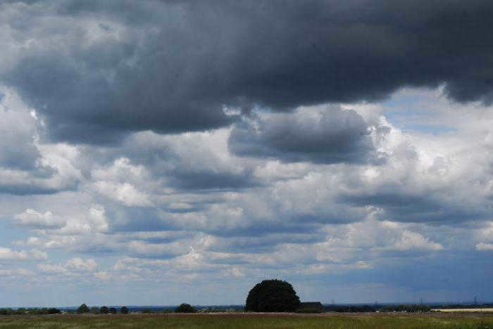 gray overcast sky 