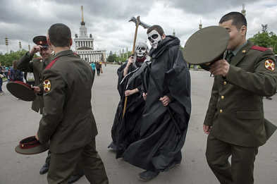 Why are Muscovites so angry? Why are there no sparrows in Moscow?